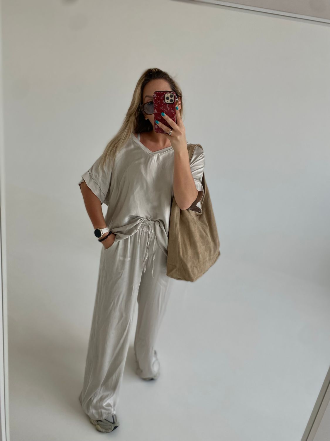 Oversized laisvalaikio kostiumėlis