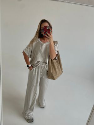 Oversized laisvalaikio kostiumėlis