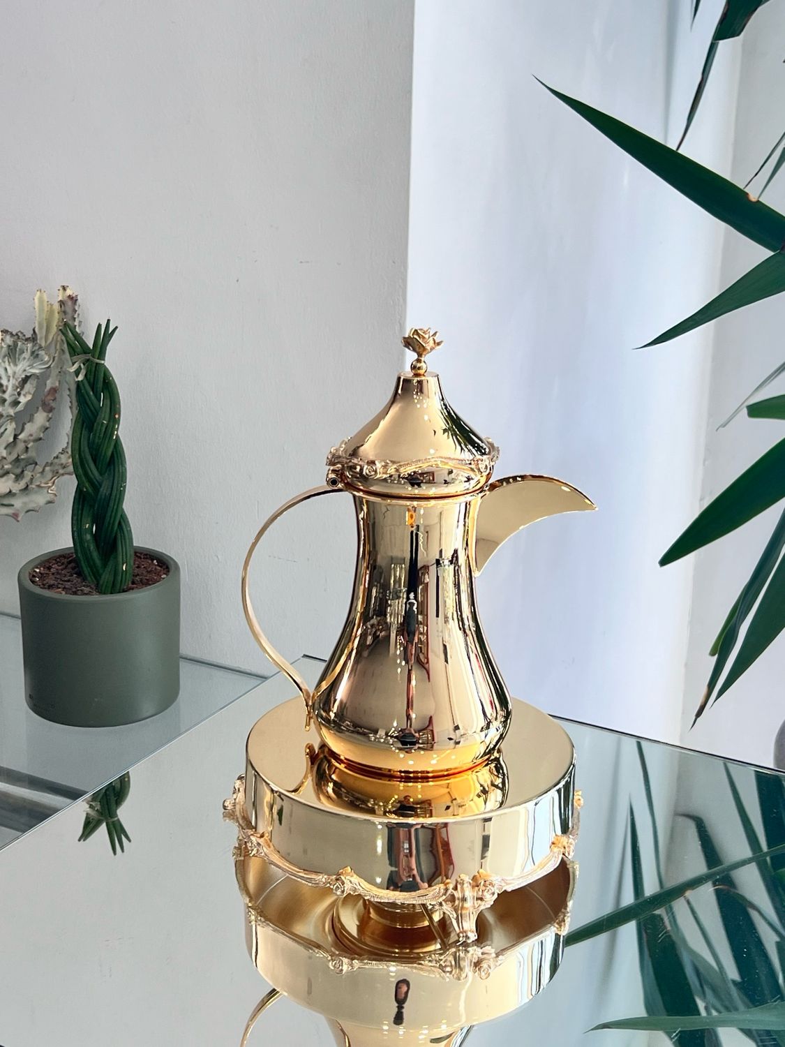Luxury Copper Arabic Coffee Pot with Candle Warmer – 1.5 L Capacity 
