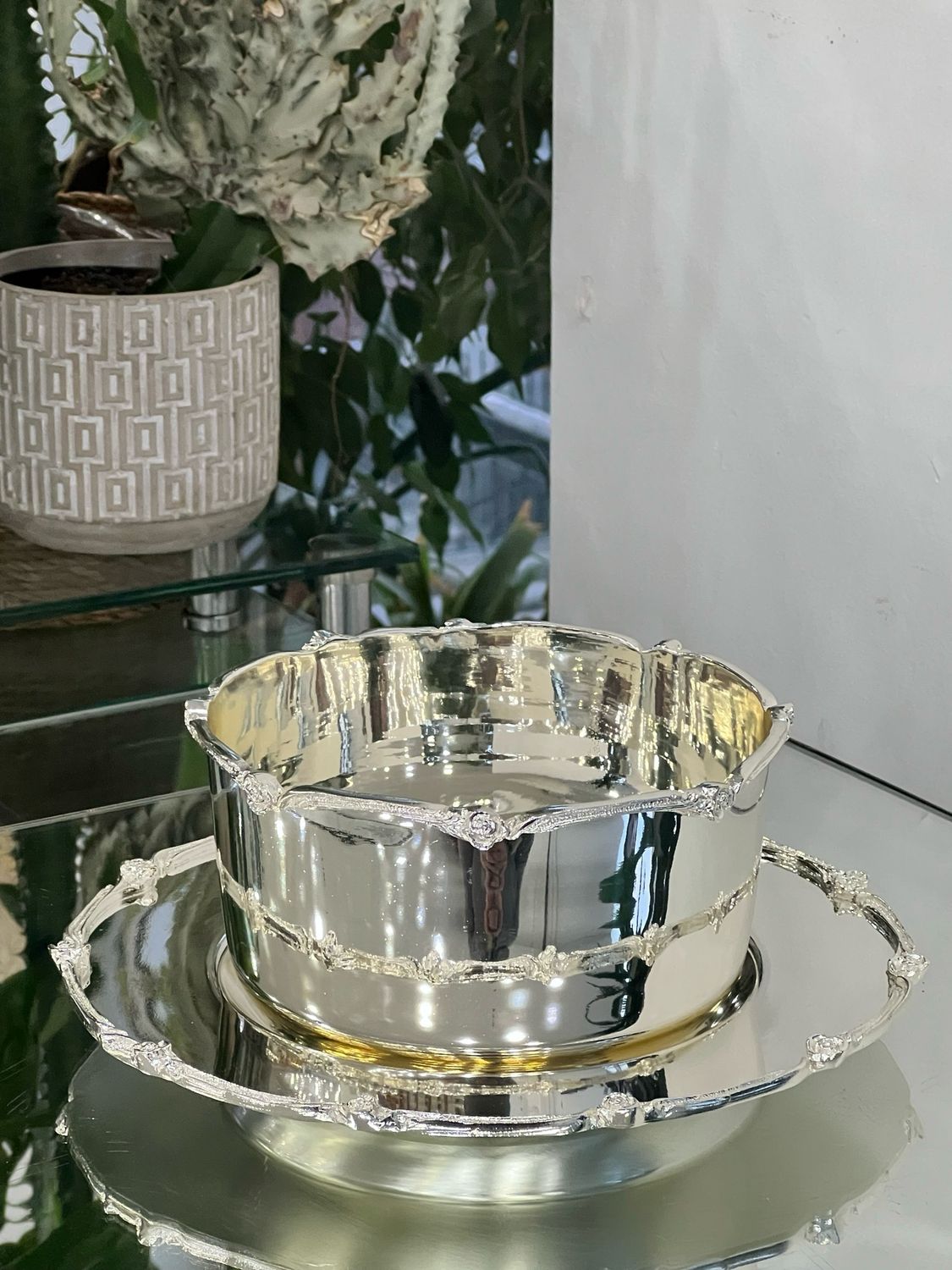  Silver-Plated Serving Bowl with Decorative Base