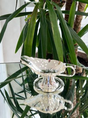 Elegant Silver-Plated Sauce Boat with Pedestal Base 