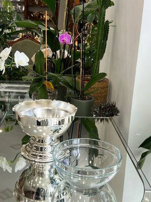 Ornate Silver-Finished Pedestal Serving Bowl – Elegant Classic Design
