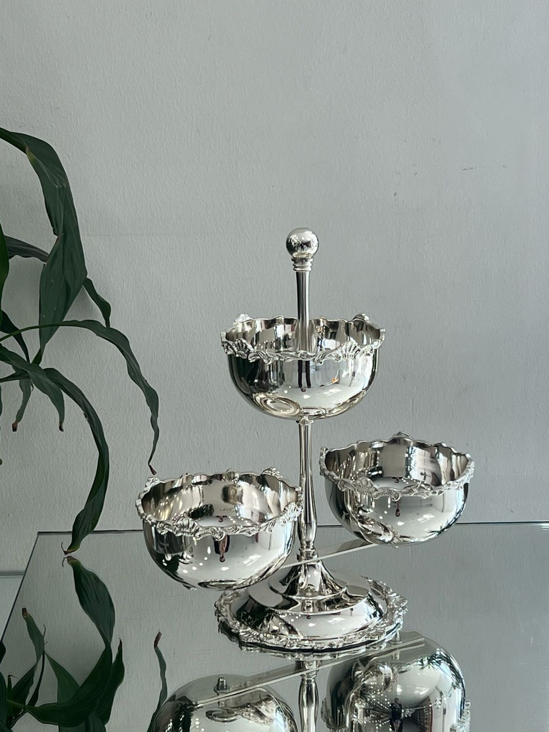  Triple Bowl Serving Stand – Model istiridye