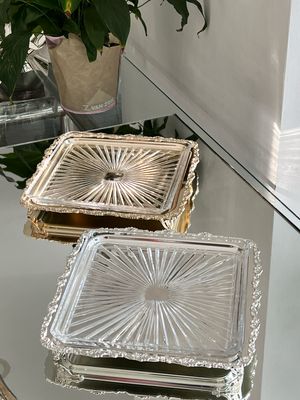 Square Serving Tray with Base – 24 × 24 cm
