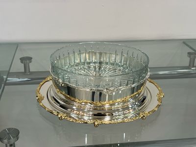 Luxury Serving Bowl with Ornate Base – 25 cm