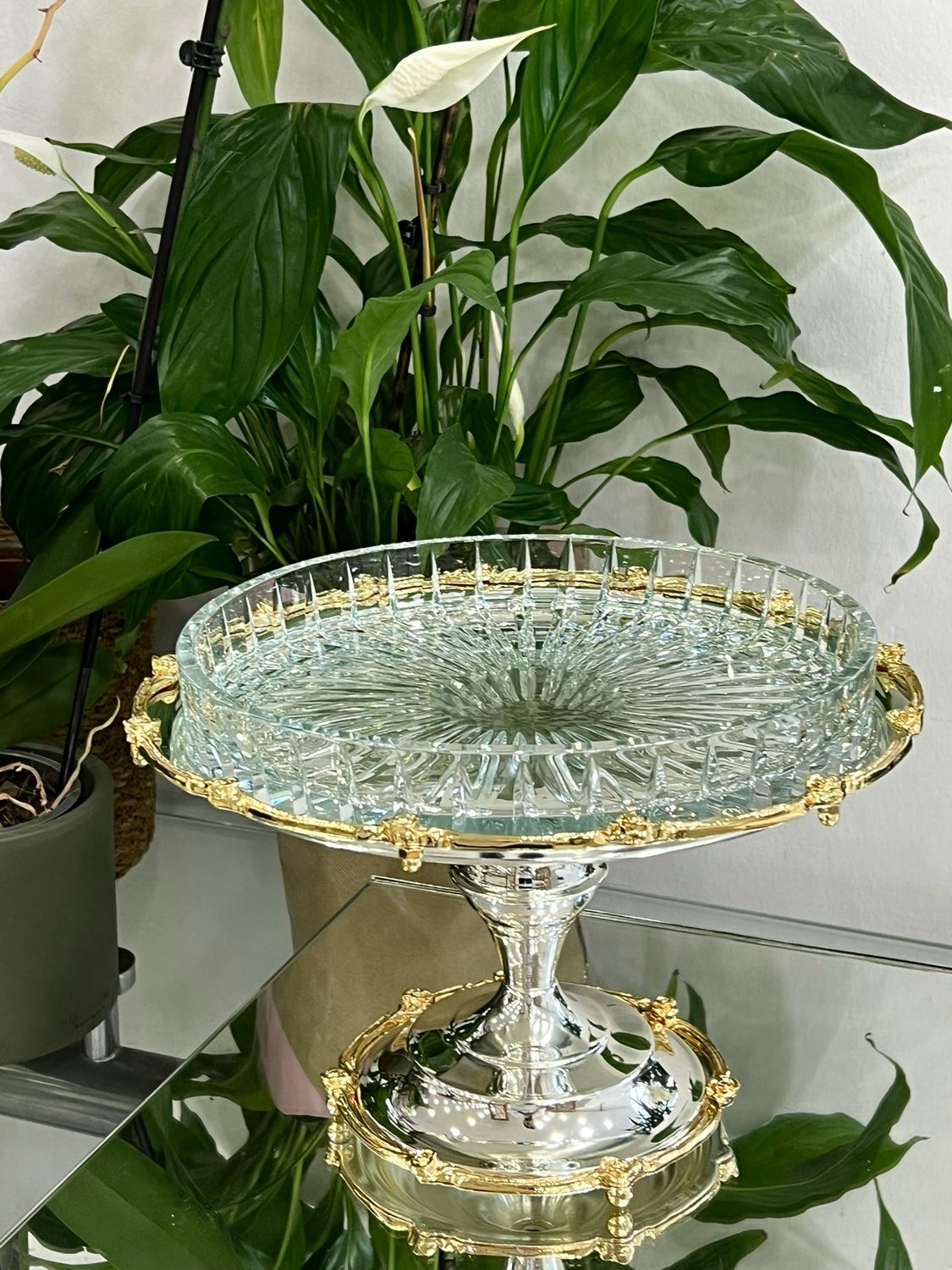 “Gül” Model Cake Stand – Carved Glass with Silver &amp; Gold-Plated Base