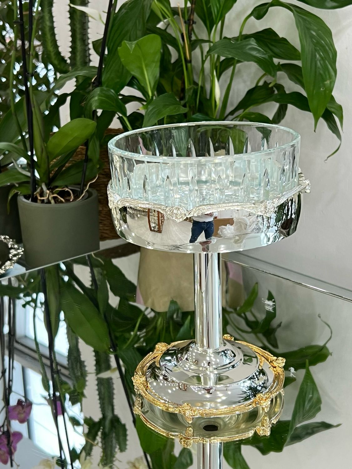 Gül Model Glass Serving Stand – Elevated Base, 16 cm Diameter