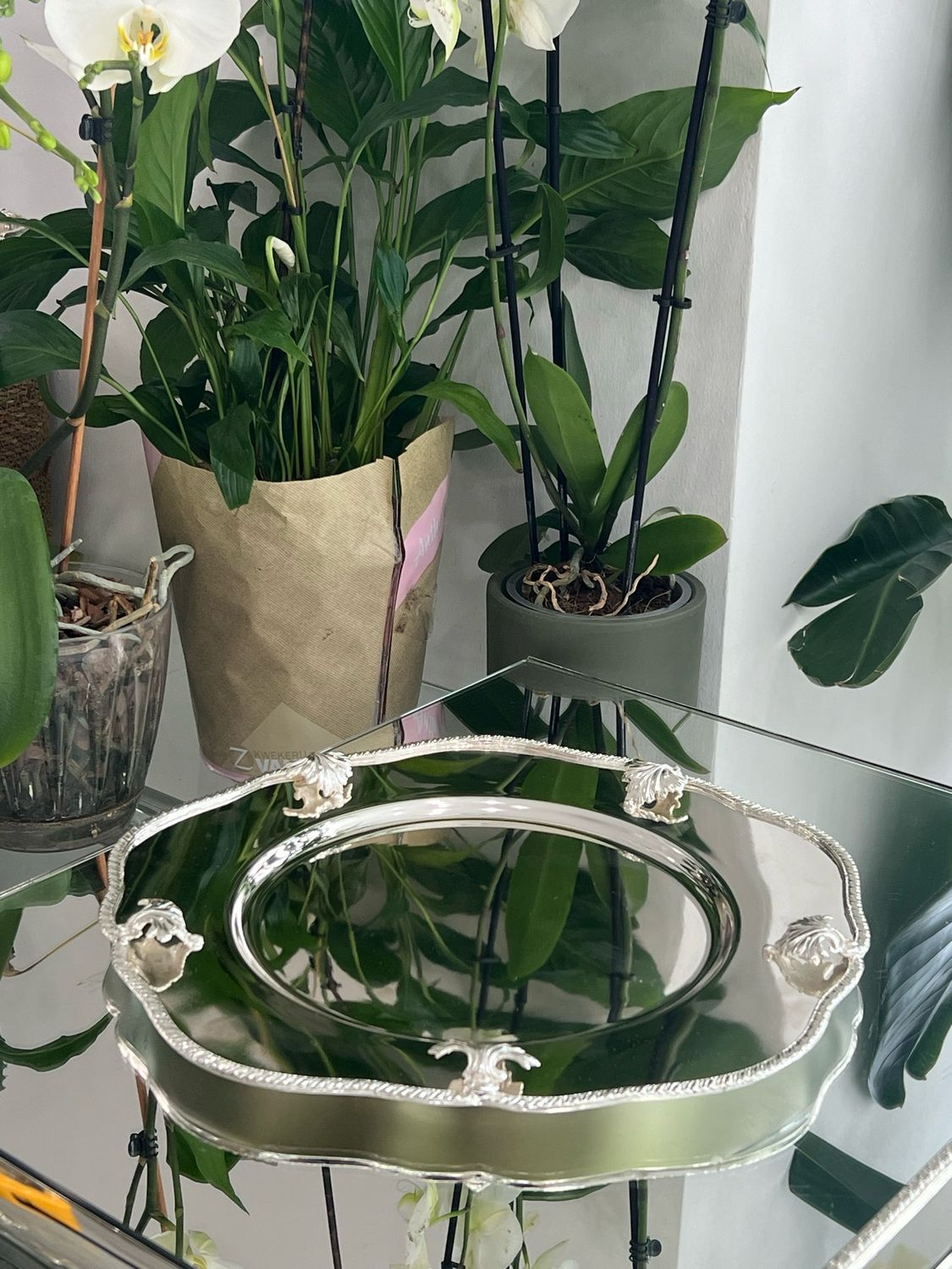 “Leaf” Model Round Tray 