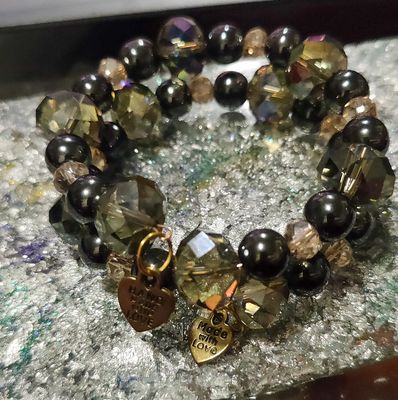 Hematite &amp; Big Crystal Glass Stone bracelet - M.V.G Skart