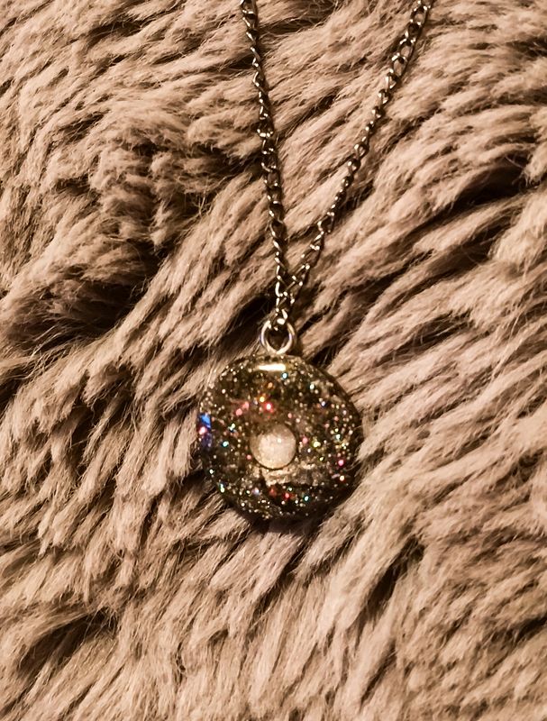Sparkling Circle Necklace - M.V.G Skart