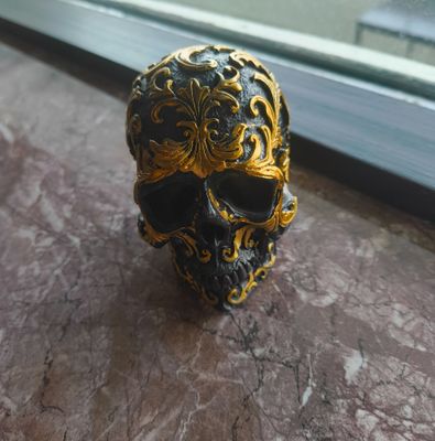 Golden Skull - M.V.G Skart