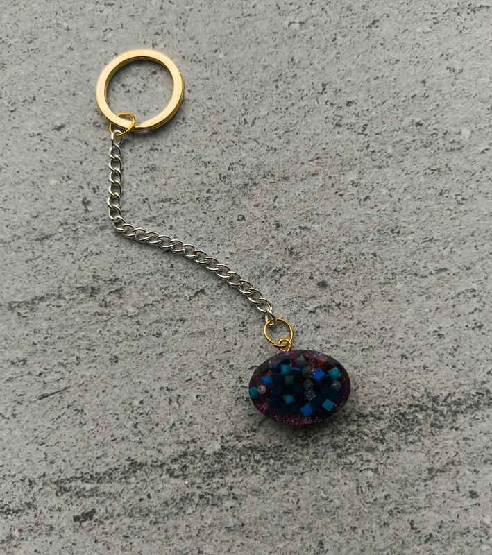 Oval Resin Keychain - M.V.G Skart