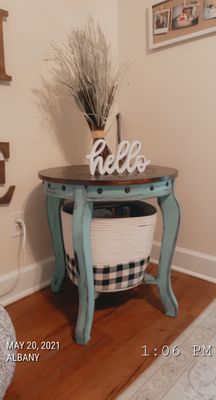 Willow Bend Side Table