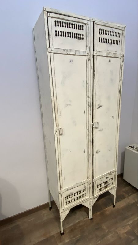 Armadietto dispensa in ferro
