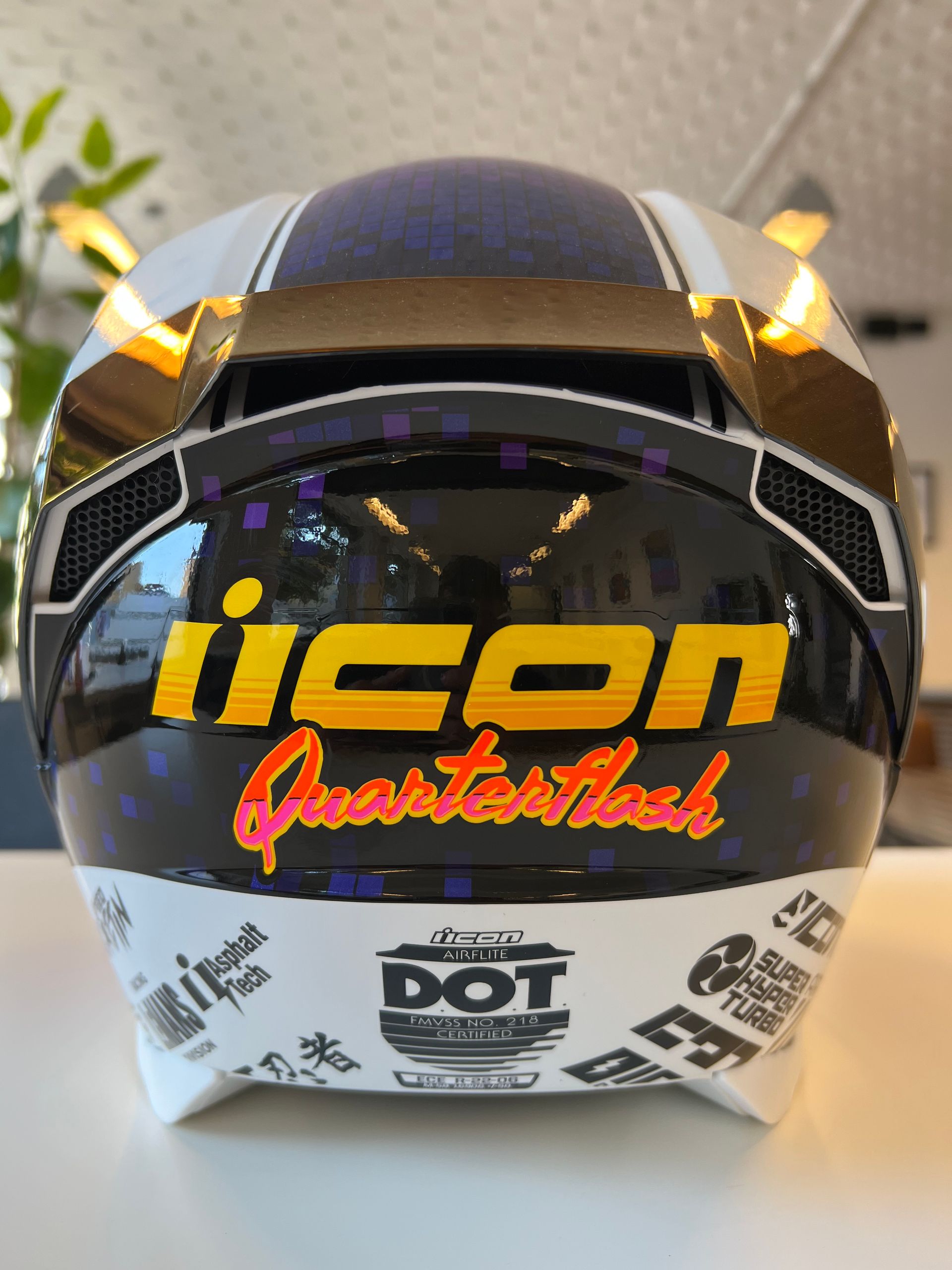 ICON Airflite Quarter Flash Pur Größe M