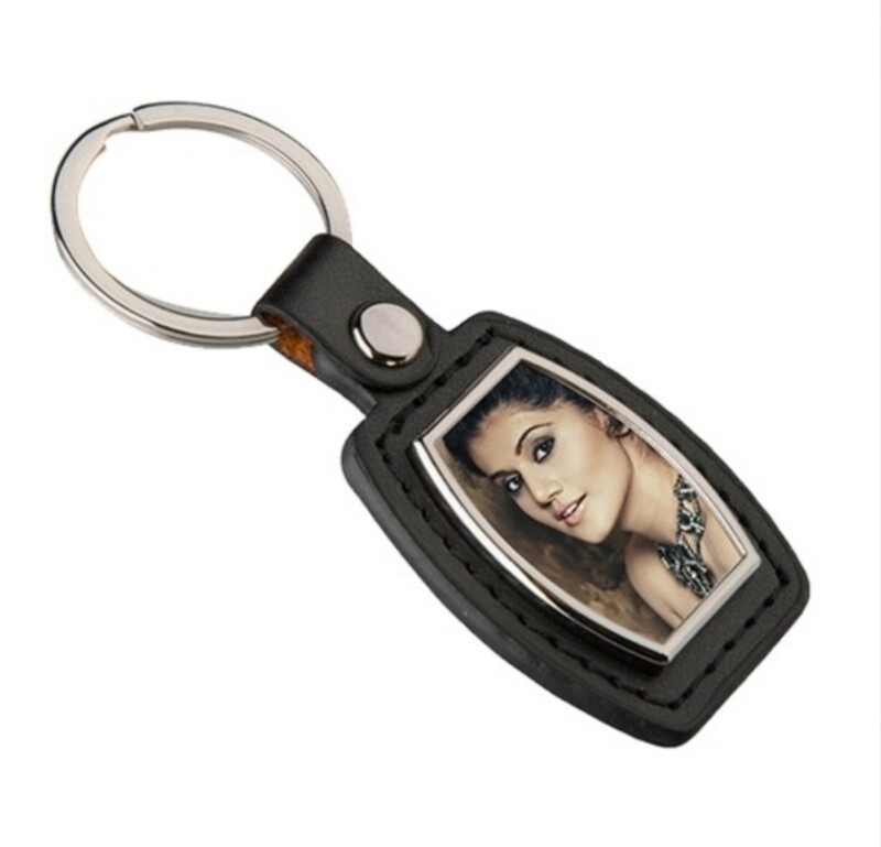 Porte clé en acier cuir