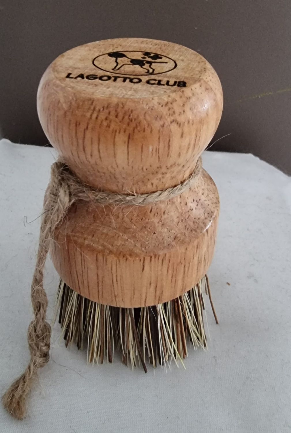 Trüffel-/Gemüsebürste mit LCS Logo