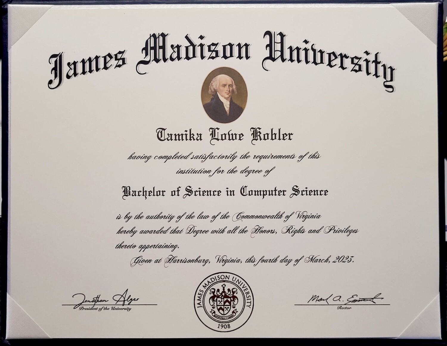 COLLEGE DIPLOMA / UNIVERSITY DIPLOMA