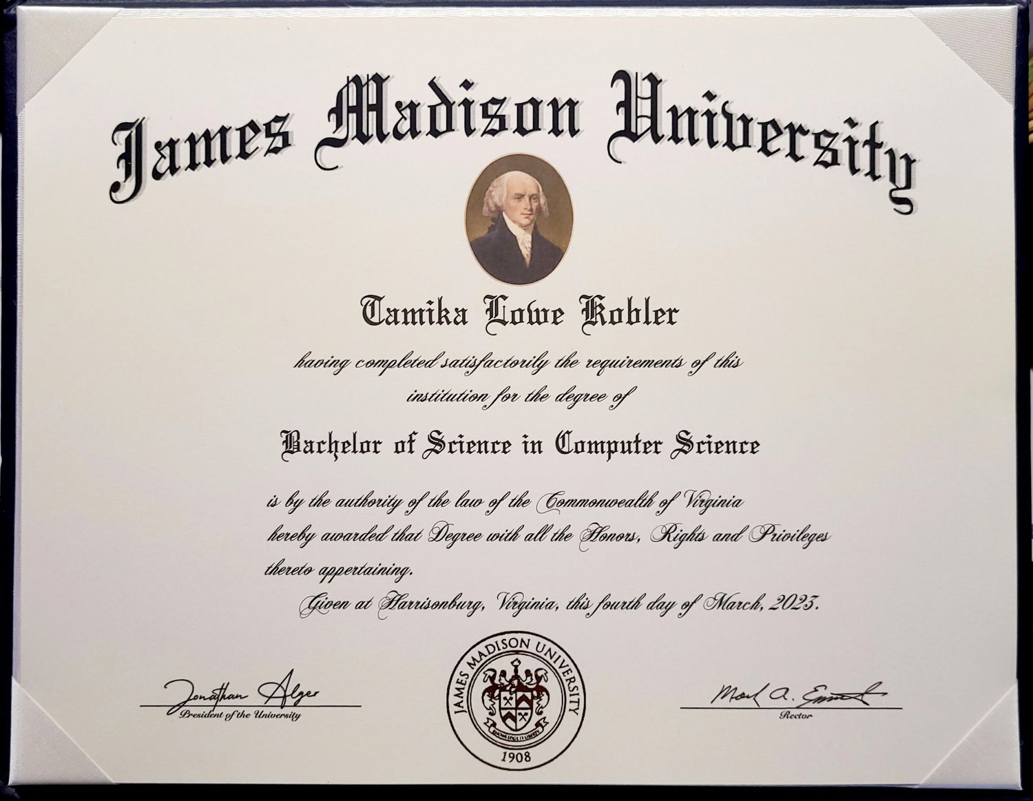 Match College Diploma / University Diploma + A Deluxe Diploma Holder