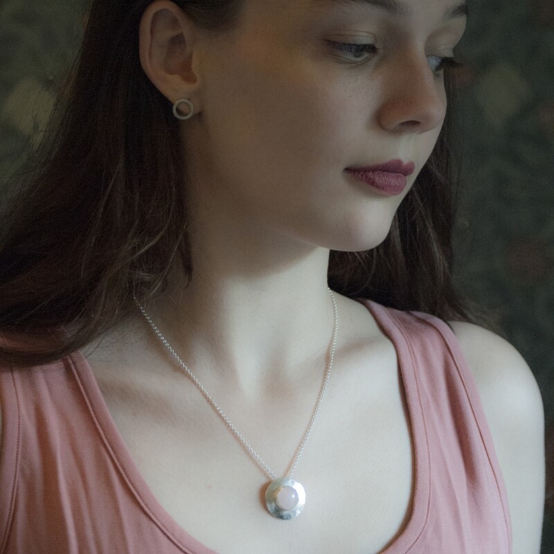 Rosequartz Glow pendant