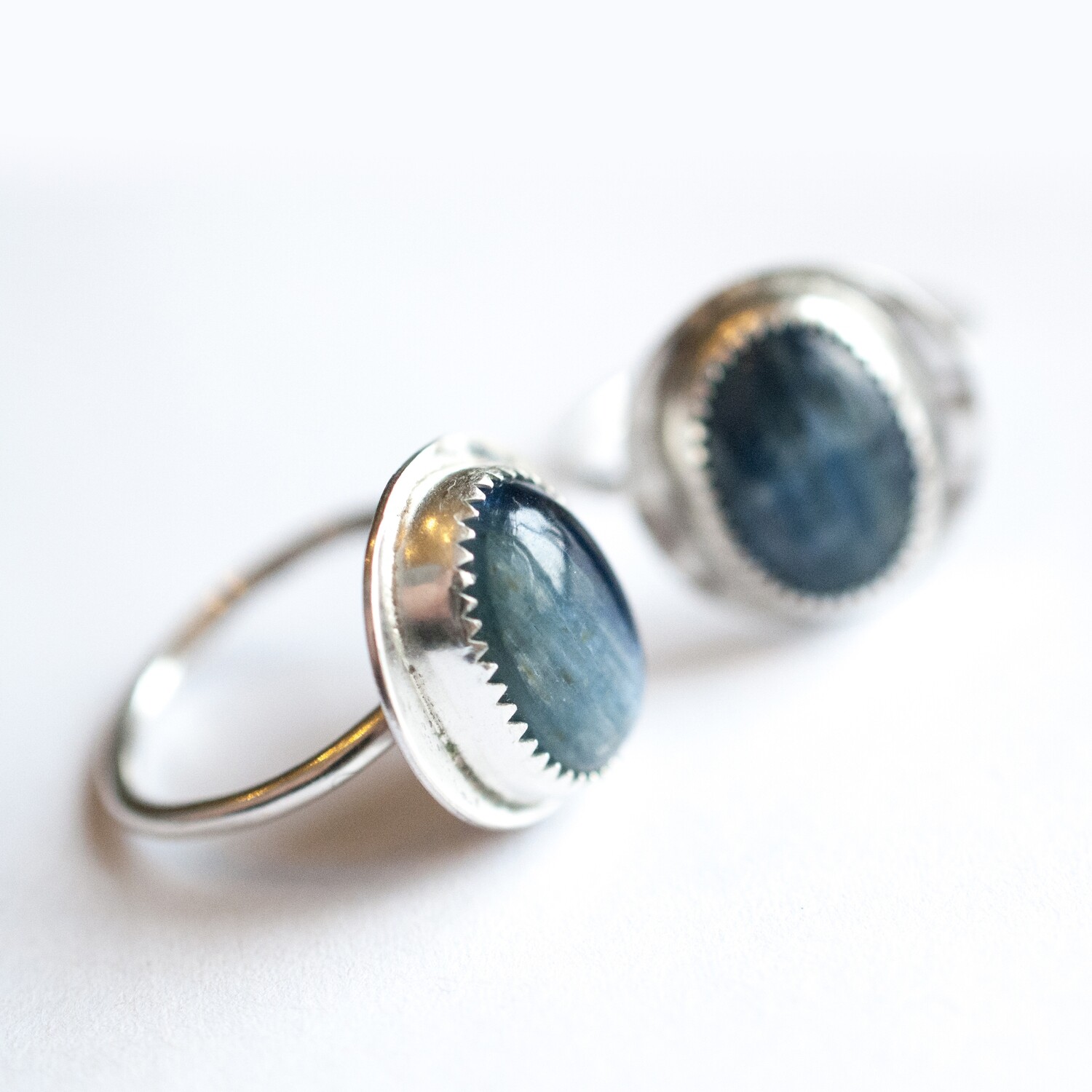 Kyanite Glow ring