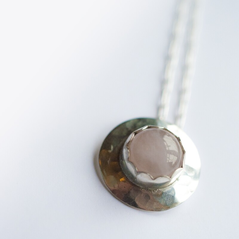 Rosequartz Glow pendant