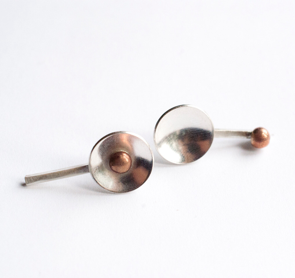 Pendulum Studs