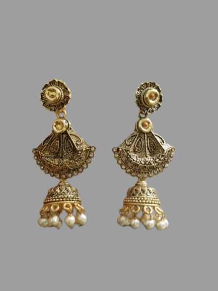 THRIFT EARRING