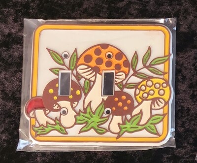 Merry Mushroom Plate Covers 
