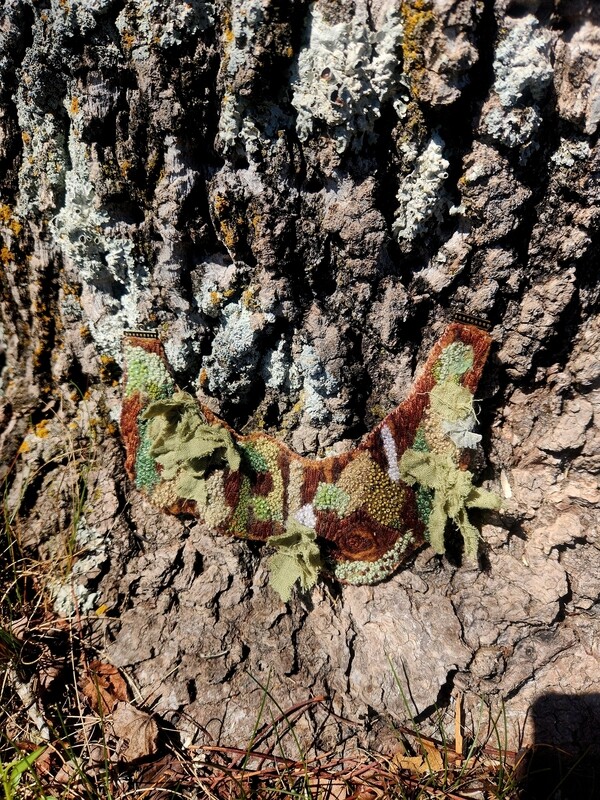 Lichen Bib