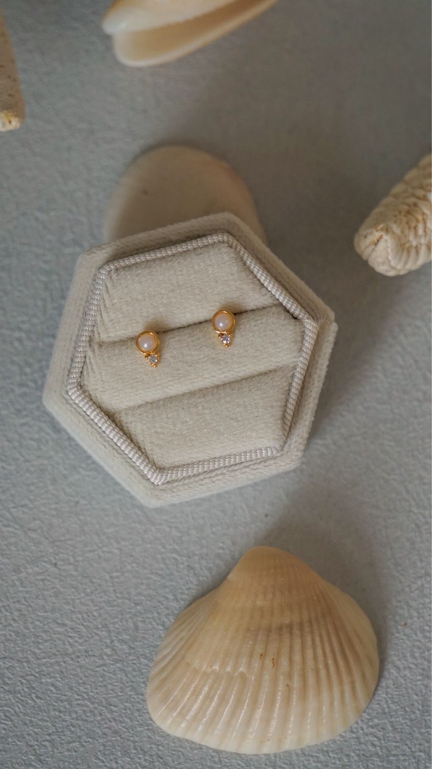 Small Pearl Stud (kids)