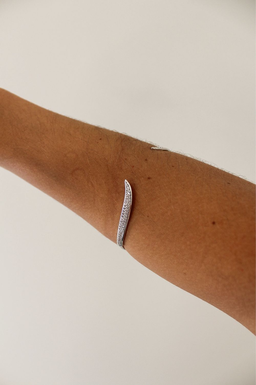 Mayara’s Bracelet In White Rhodium