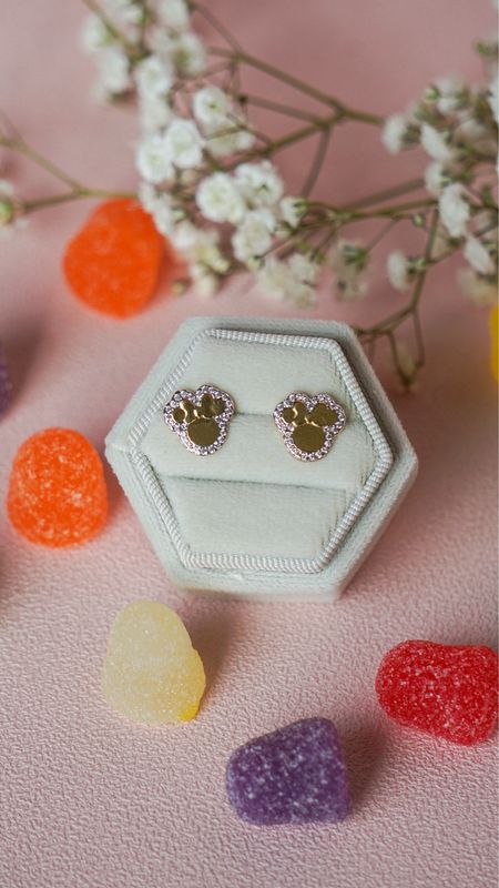 Minnie Stud Earrings