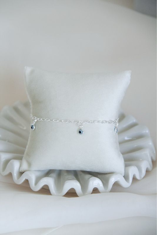 Delicate Evil Eye Bracelet In Sterling Silver