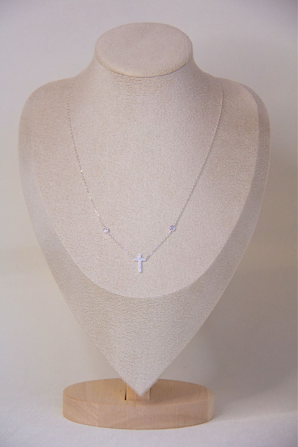Single Cross Necklace In Sterling silver