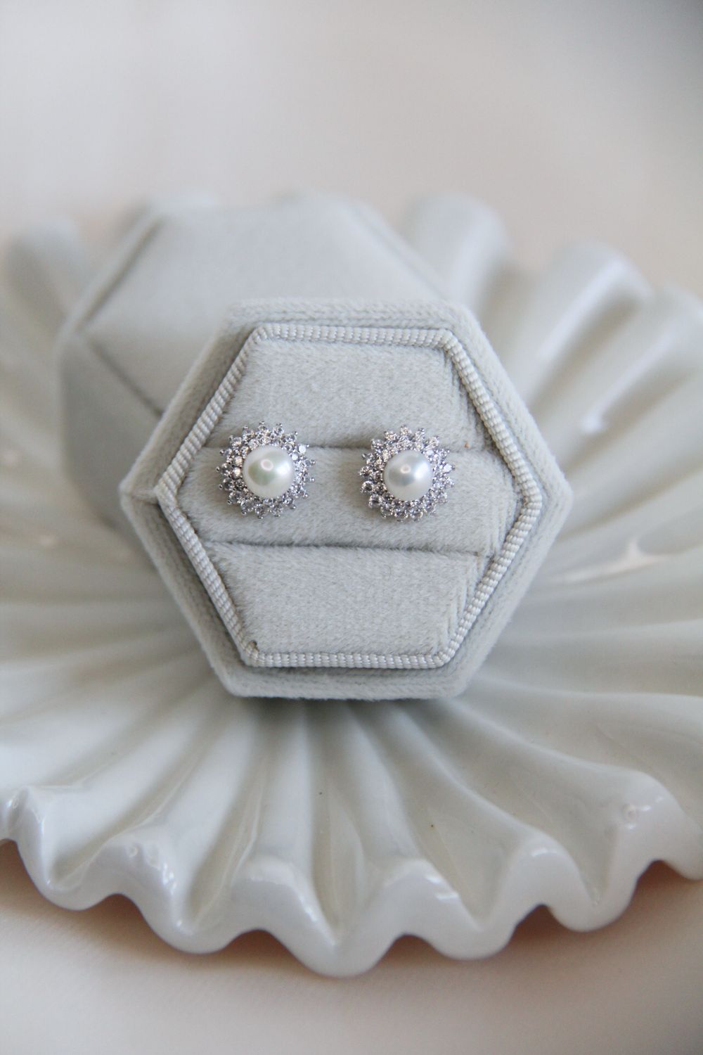Small Pearl Stud