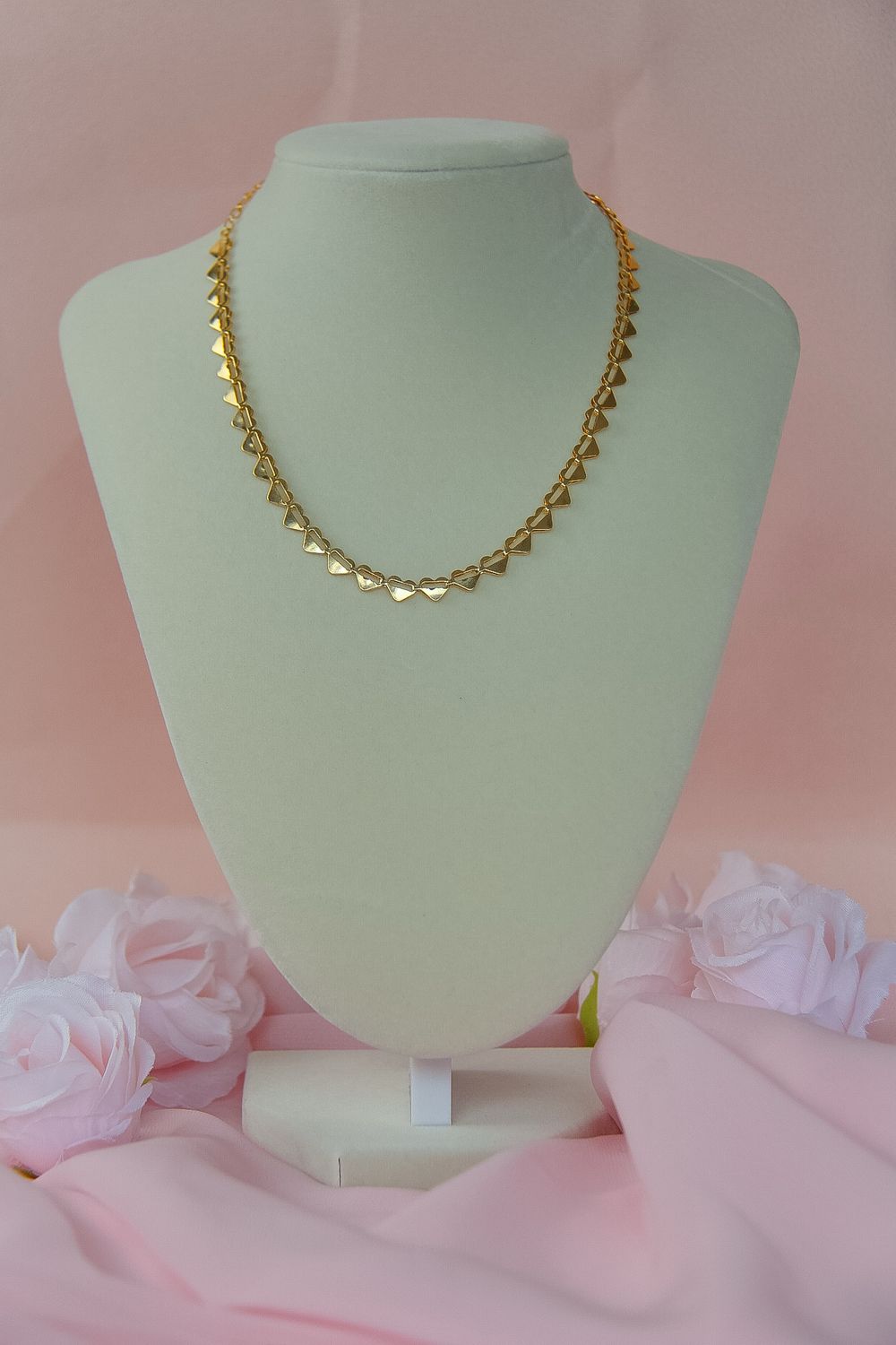 Minimalist Heart Chocker
