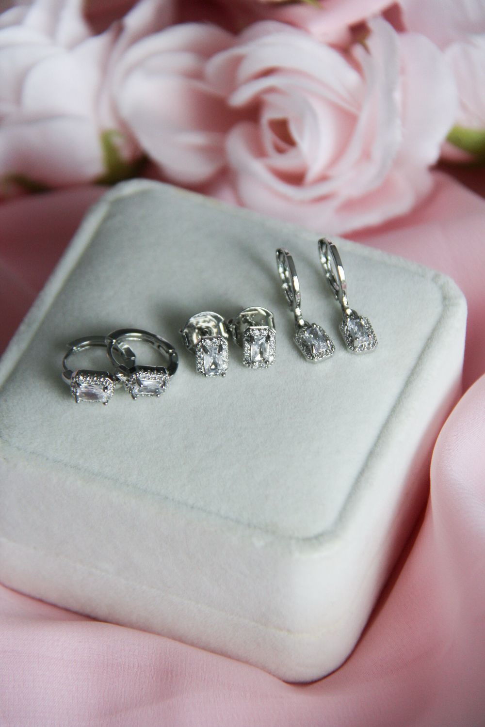 Amber’s Triple Set In White Rhodium