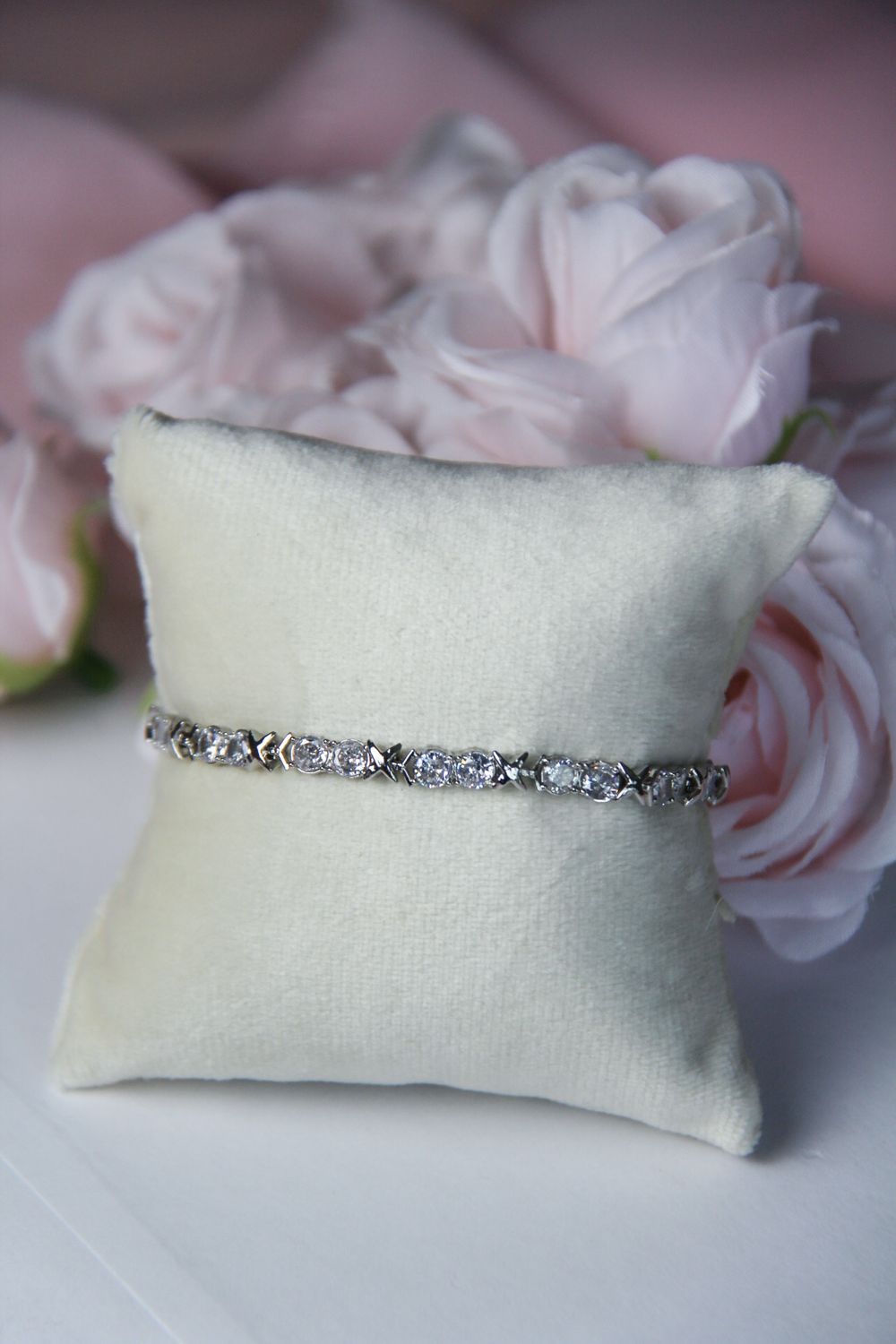 Leila’s Bracelet In White Rhodium