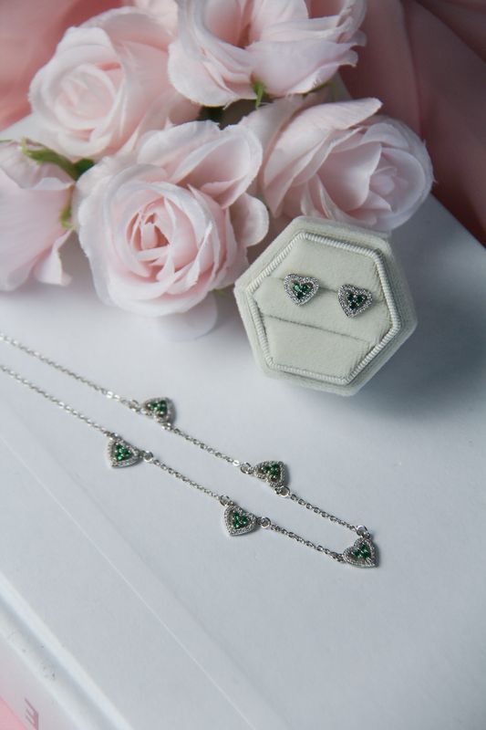 Heart Set In Green Emerald Zircon