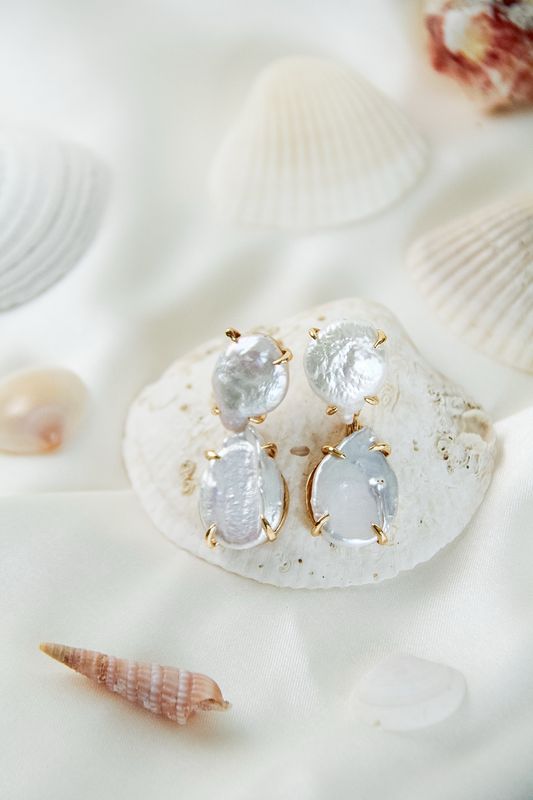 Giulia’s Pearl Earrings