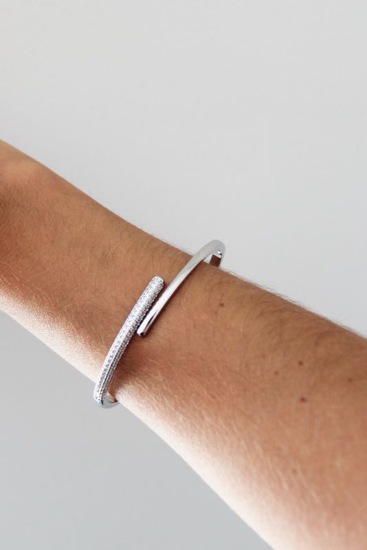 Mariah’s Bangle Bracelet In White Rhodium