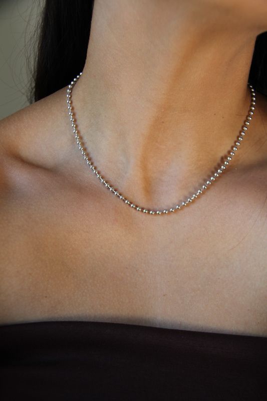 Anne’s Necklace In White Rhodium