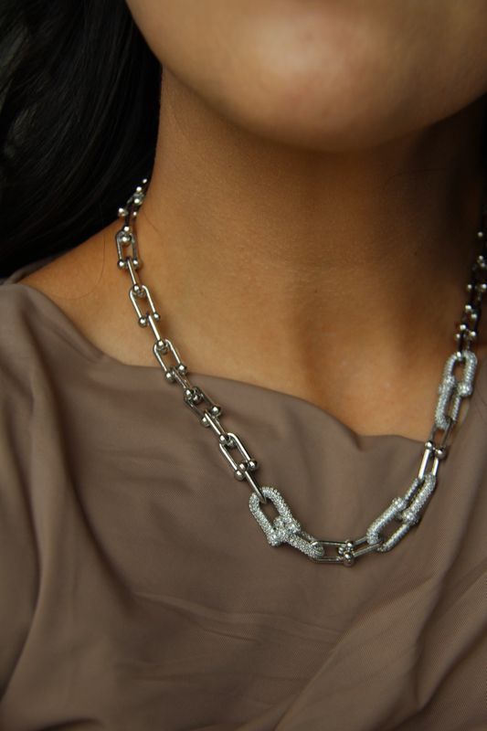 Cintia’s Necklace In White Rhodium