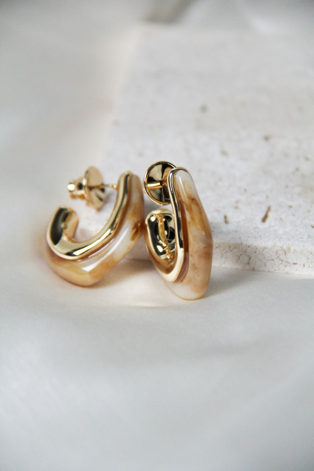 Alma’s Earrings