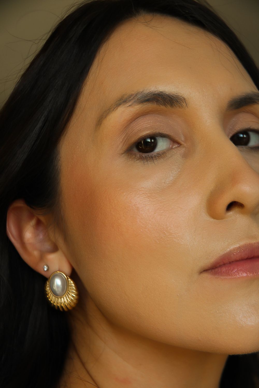 Samira’s Pearl Earrings