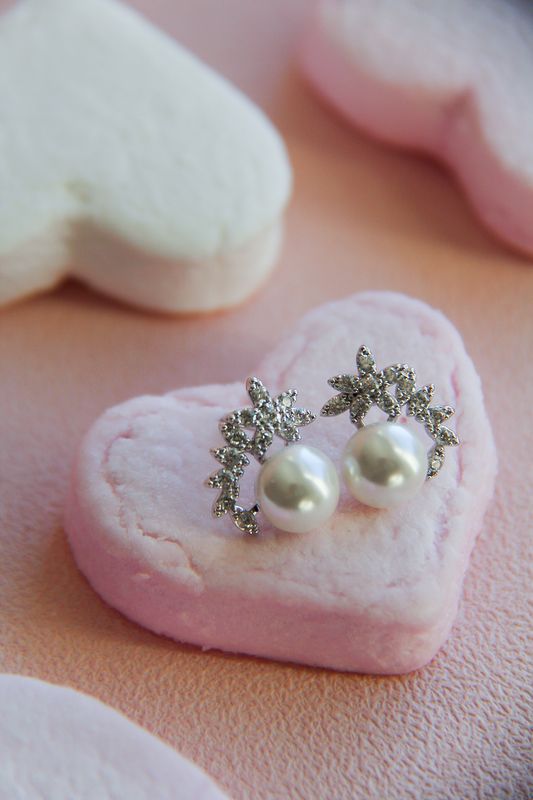 Sophia’s Genuine Pearl Earrings