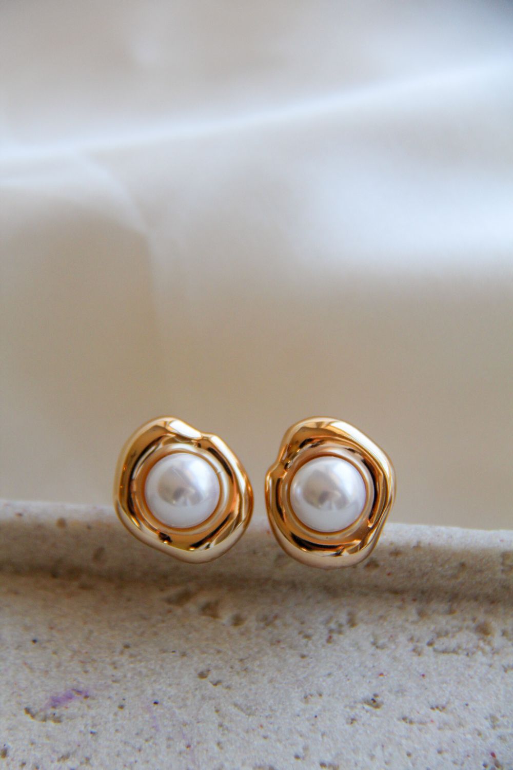 Minimalist Pearl Earrings