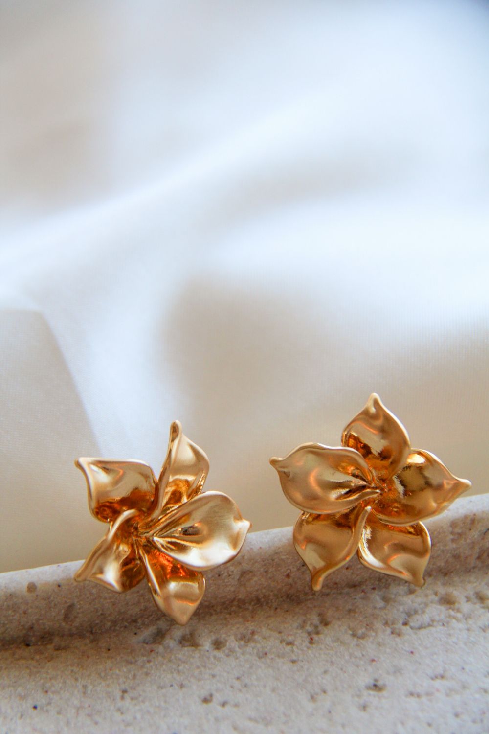 Matte Flower Earrings