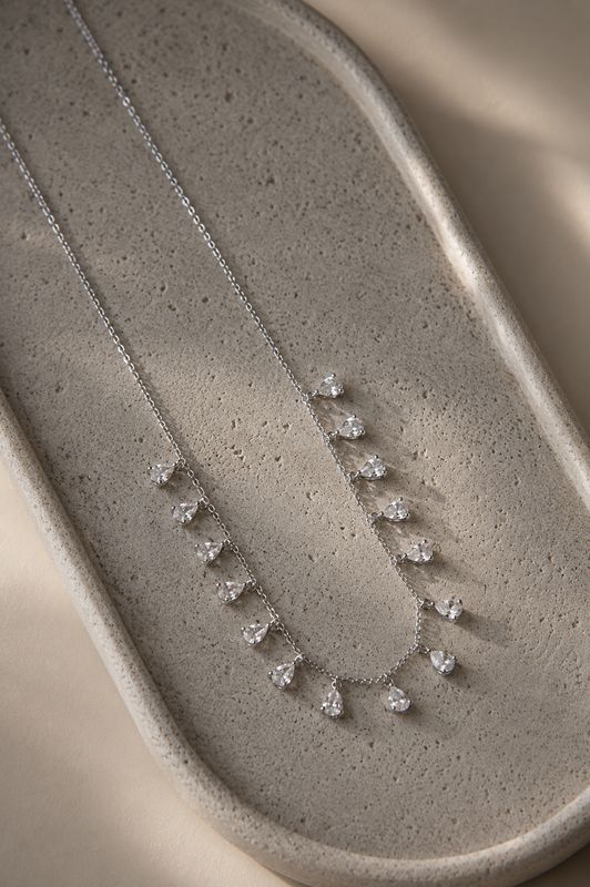 Lisa’s Necklace In White Rhodium